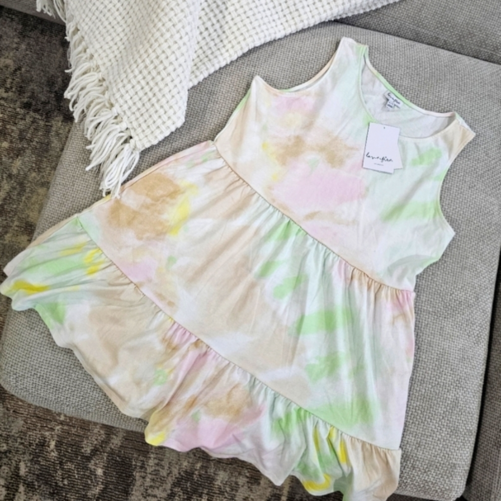 FLASH SALE❗️Giftable love, Fire Tie Dye Top Green & Pink Medium BNWT